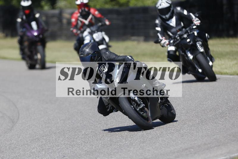 /15 22.05.2026  Plüss Moto Sport  Discover the Bike ADR /Gruppe gruen - Bike 1/43